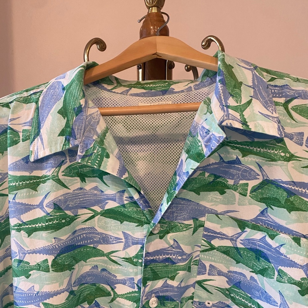 MEN’s LARGE COLUMBIA PFG HAWAIIAN ALOHA SHIRT WITH GREEN/BLUE SPORTFISHING PRINT